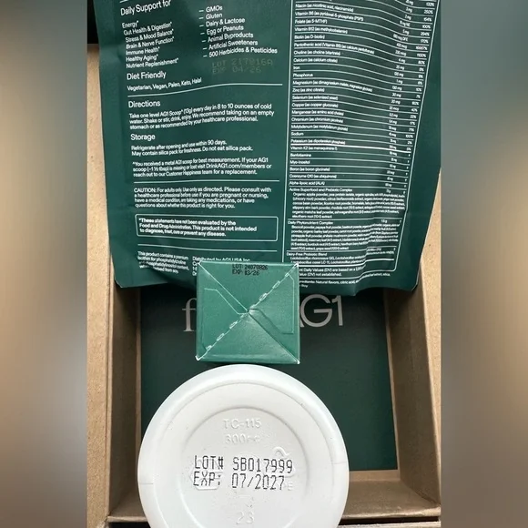 Athletic Greens AG1 Next Gen Pouch Welcome Kit - Picture 3 of 16